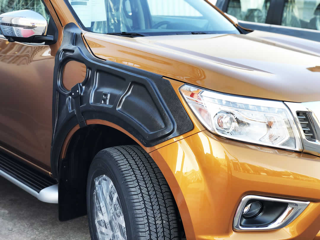 Cubre guardabarro Nissan - Decaral SRL