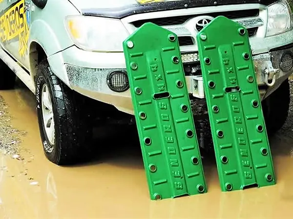Planchas de desatasco 4x4 en uso